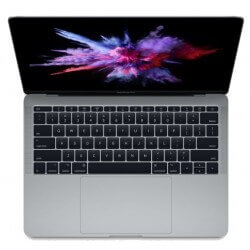 MacBook Pro Apple.13 pouces. Vue de dessus sur le clavier du macbook. Couleur gris sidéral