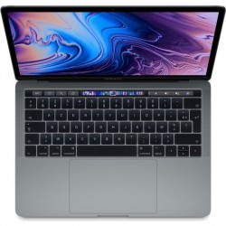 MacBook Pro Apple.13 pouces avec la Touch Bar. Vue de dessus sur le clavier du macbook. Couleur gris sidéral