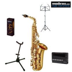 Pack saxophone Yamaha. Chevalet, support et accordeur. Instrument en vue de trois quart